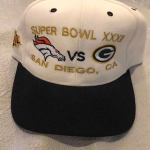 NWOT Denver Broncos vs GreenBay Mens  Adjustable XXX11 32 San Diego, California